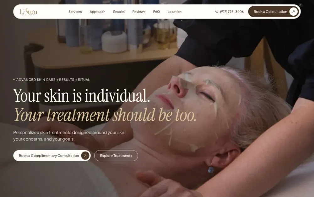 Сайт L’Aura Skin Studio · Нью-Йорк — перший екран